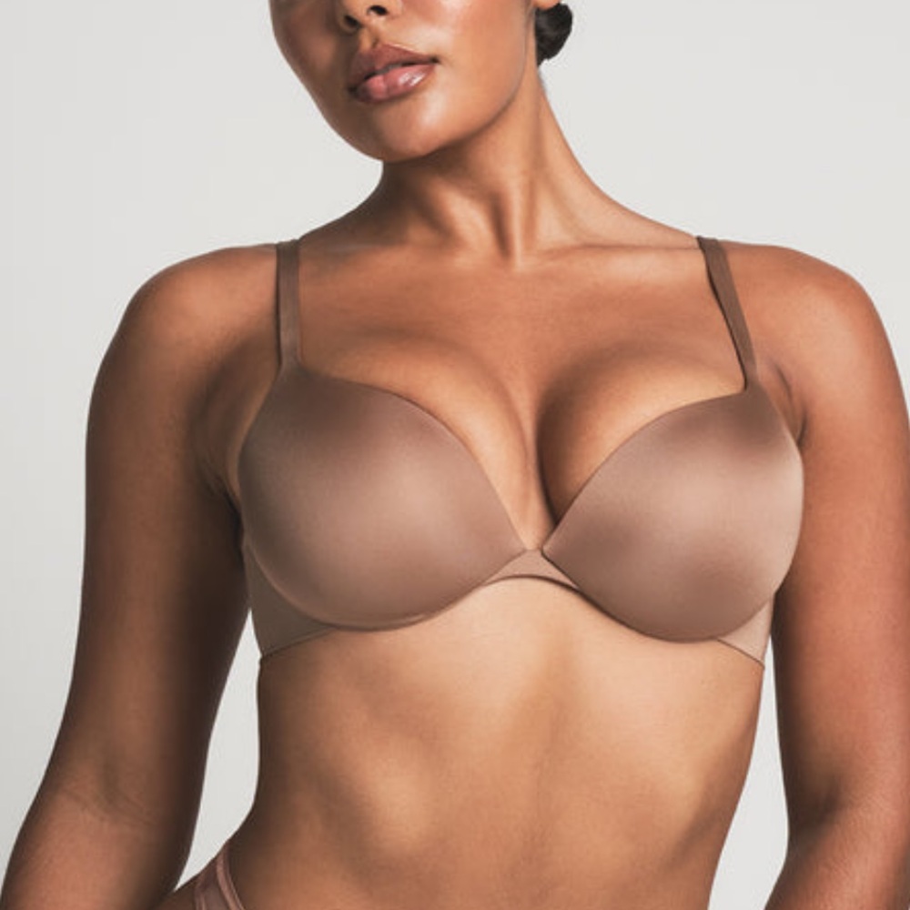 SKIMS NWT Ultimate Push Up Plunge Bra Size 34DD Sienna